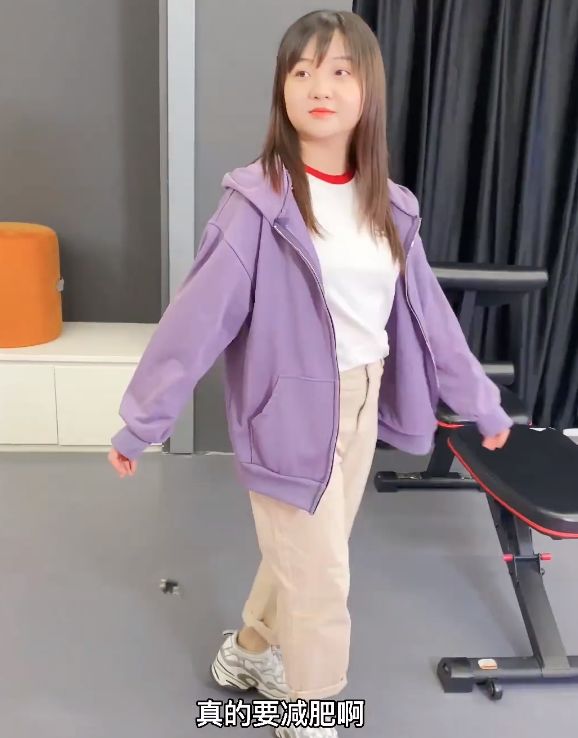 林妙可|21岁林妙可立减肥小目标，身材臃肿被嘲，决心两个月瘦40斤