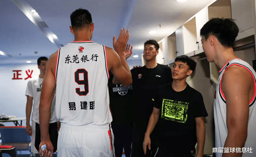 广东男篮|姚明现场观战，易建联爆砍31分！广东15分大胜，却跌出第1梯队