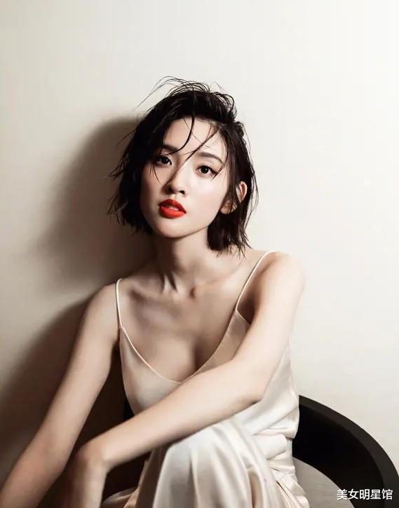 唐艺昕|美女明星馆：唐艺昕，梨涡浅笑