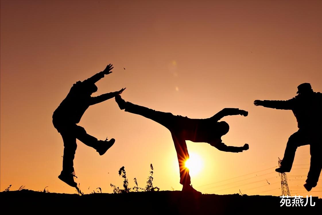 护士|我，35岁，非在编护士，工作12年月入4000，随时处在被裁的危机中