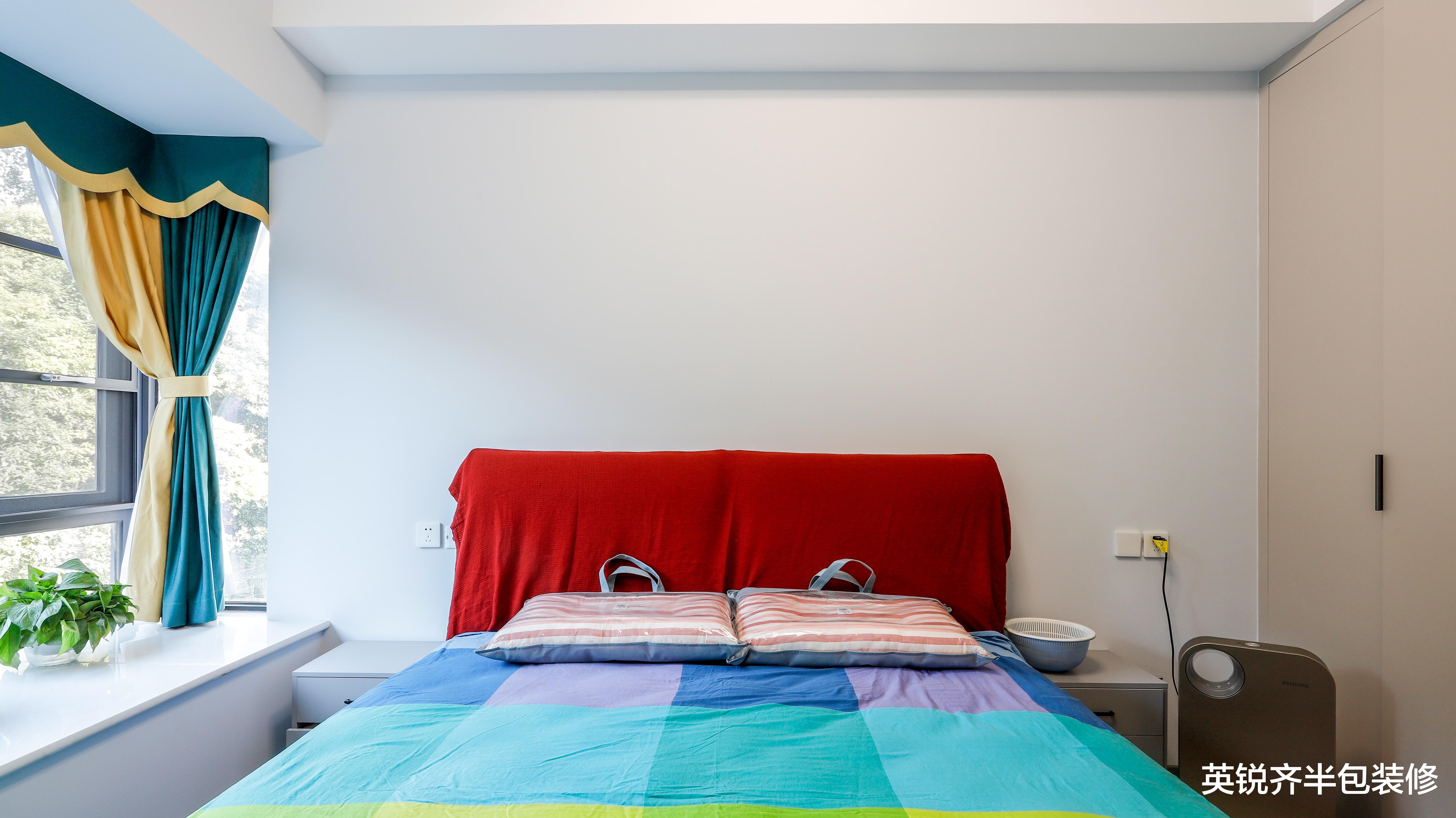 83平现代简约高级质感三室