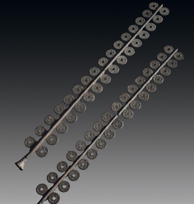 古钱币|普通村庄遍地古钱币,孩童拿它当玩具,20多吨古钱币从何而来?