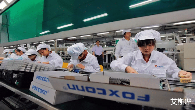 MacBook Pro|不抵制苹果的原因在于，没有一个企业能够“养”的起3座城！
