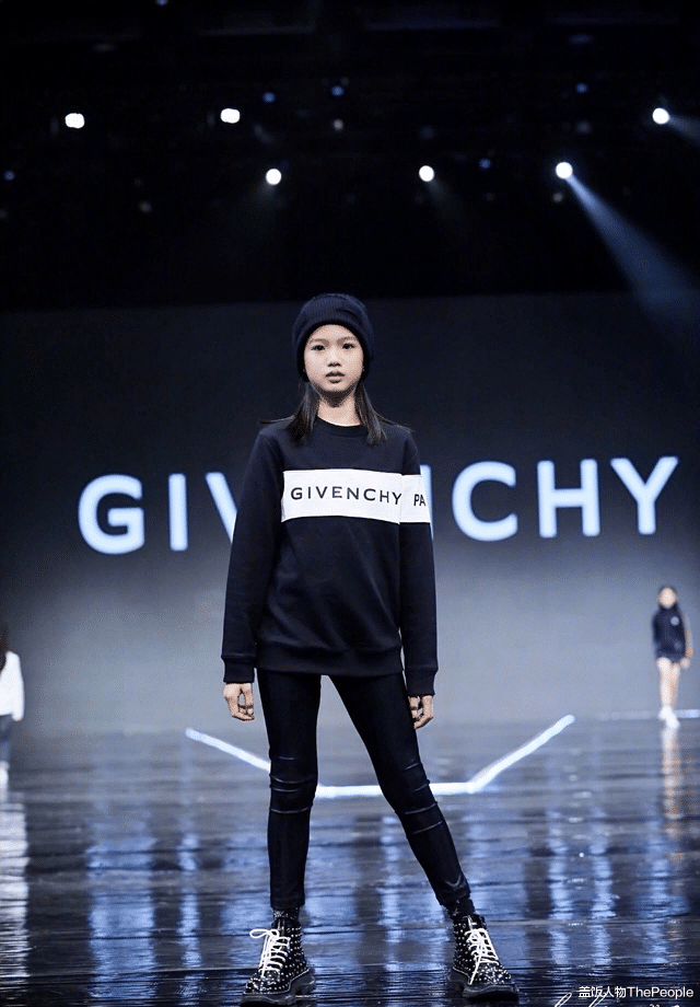 贾云馨|长相浪费基因?这些星二代,明明跟父母共用一张脸