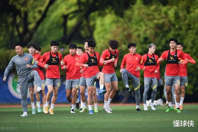 廣州隊|出乎意料！鄭智成功轉型，3+2+4，廣州隊有望成為中超阿森納