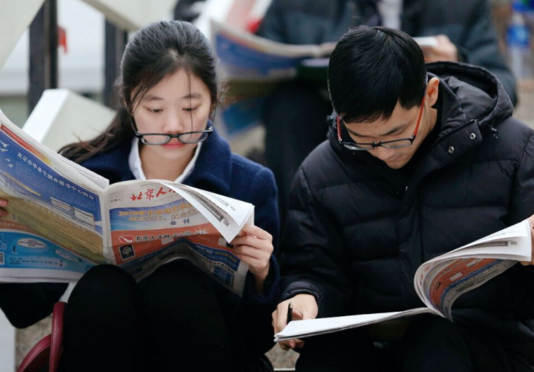 大学生|苦读四年本科毕业，却沦为“家里蹲”，背后的原因现实又扎心