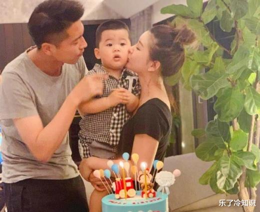 鹿晗|初吻给了新婚之夜的老公，连吻戏都不接，难怪出道21年0绯闻