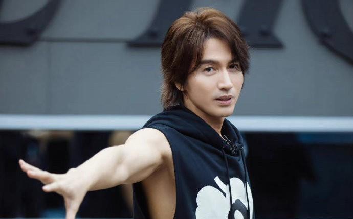 情话屋 24岁火遍全球的言承旭,现凭《哥哥》重新翻红,片酬涨到2000万