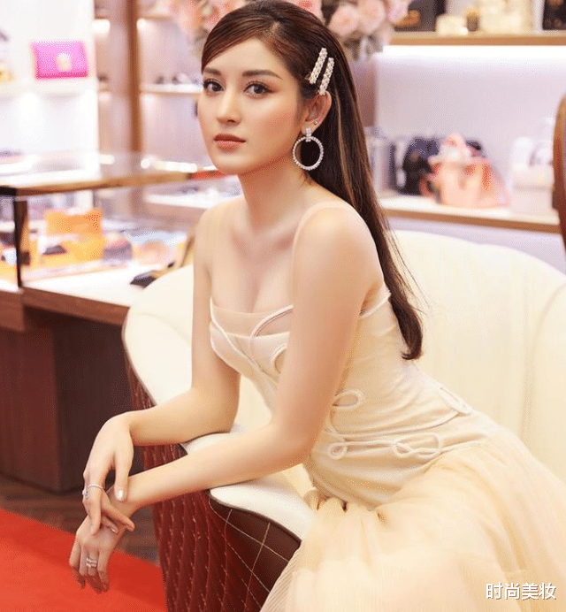 |越南“第一美女”颜值高，身材曲线完美，1项运动是关键