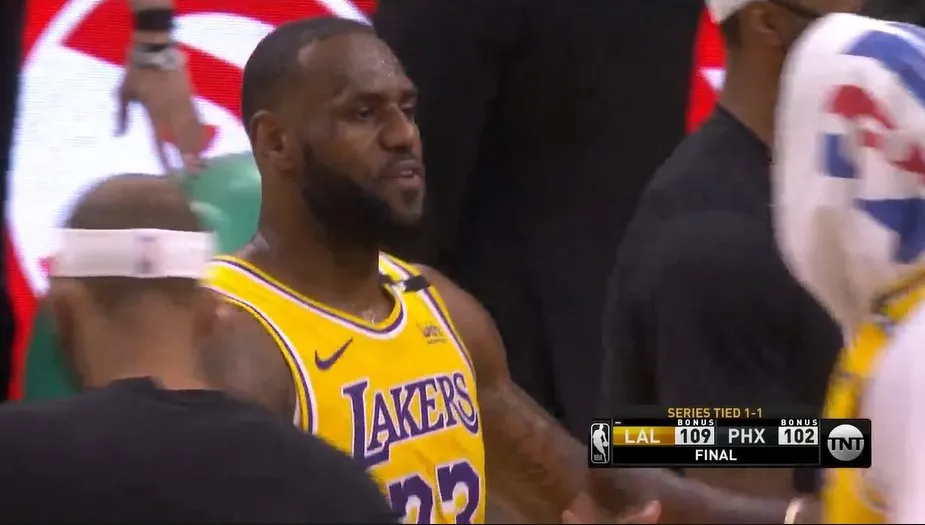 保羅|踢襠！惡犯！保羅末節(jié)被雪藏！冠軍夢(mèng)啊，蛋碎一地了