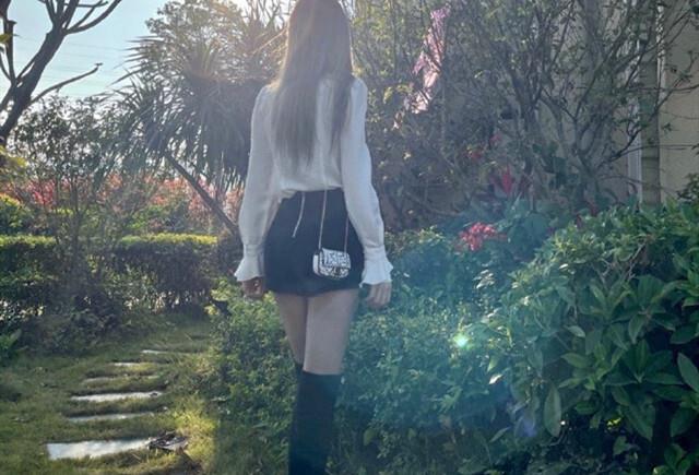 二次元|腐团儿再发新自拍，特效看起来很凶，看到1薄丝袜，我沦陷了！