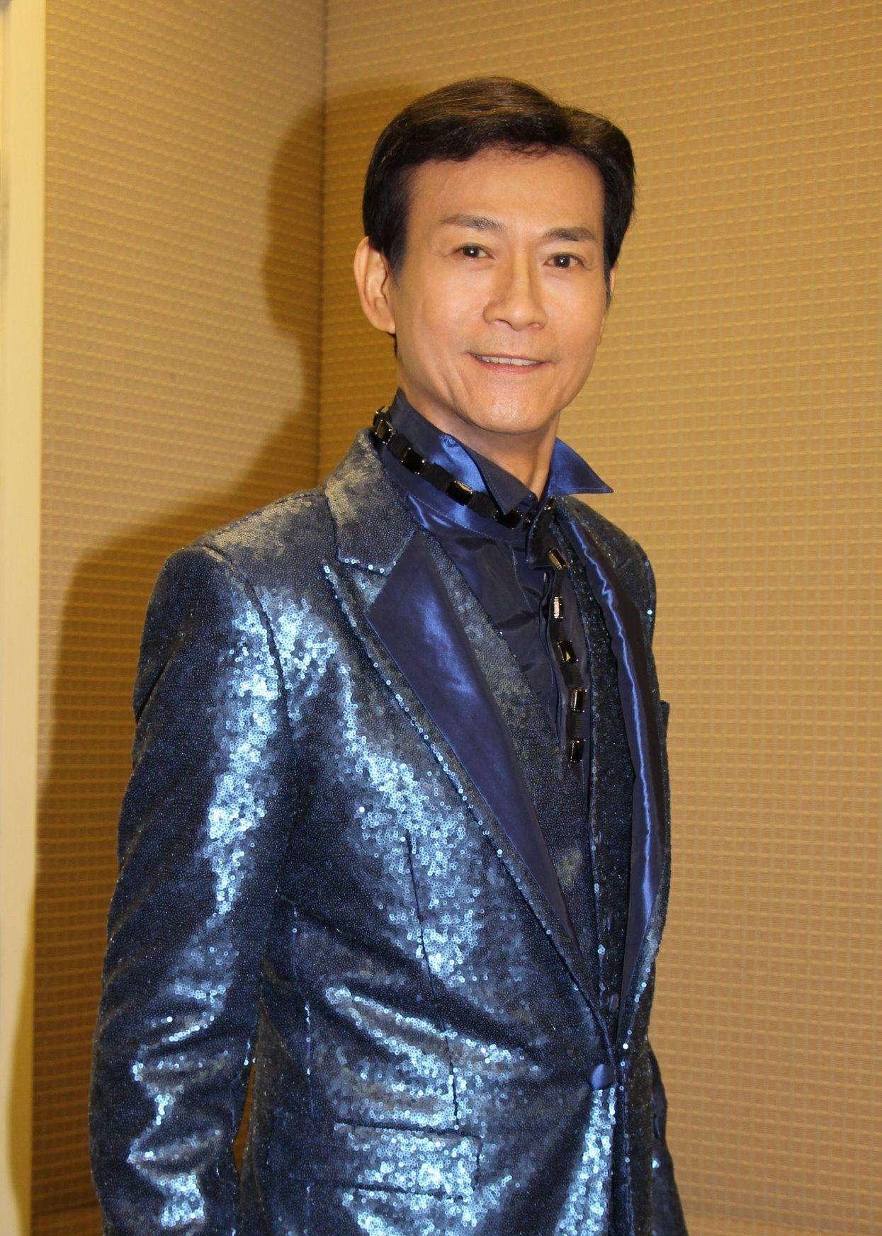 黄晓明|不只是黄晓明，半个娱乐圈都“秃”了，连00后都跟假发片较上劲了