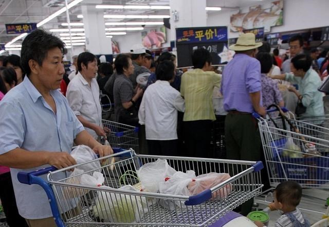 清浅微笑的我|没有被同行打倒,却被购物车打倒的超市
