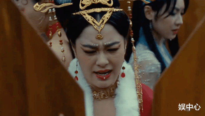 豆瓣|40岁的阿娇新片预告片曝光，身材发福的妲己，让人失望