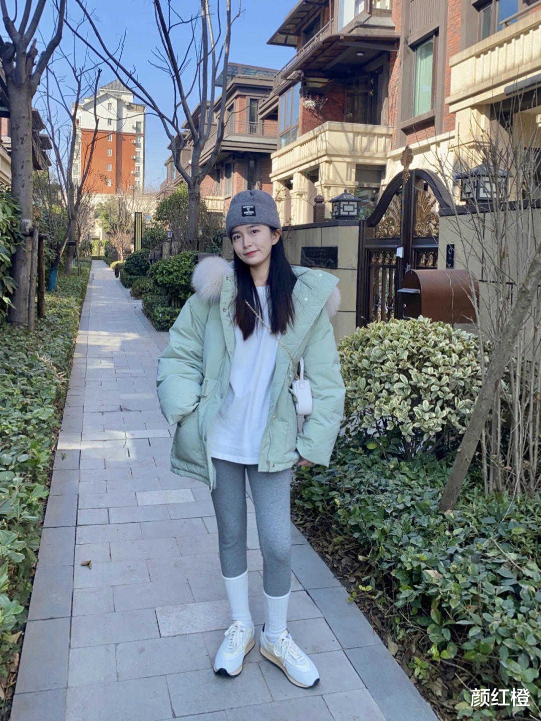 颜红橙 穿羽绒服又厚又土气？试试这些流行的穿搭法则，时髦又洋气还暖和