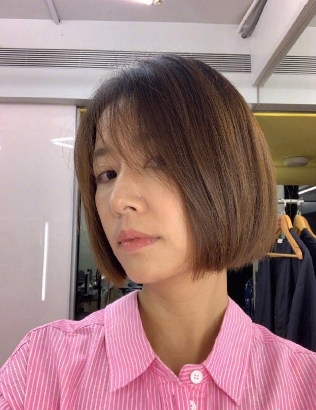 短发 林心如剪短发不好看？扎半丸子头美了不止一点点，选对发型很关键