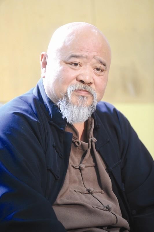 肖战|82岁老戏骨朱龙广罕曝近况，现身商演再扮如来，身形圆润精神抖擞