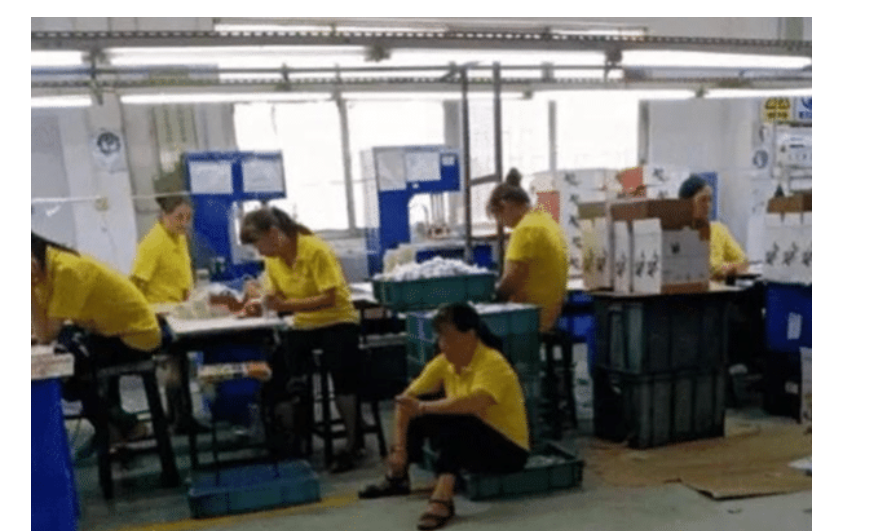 “骗我进厂，说厂里好找对象，你看看这是人干的事吗？”