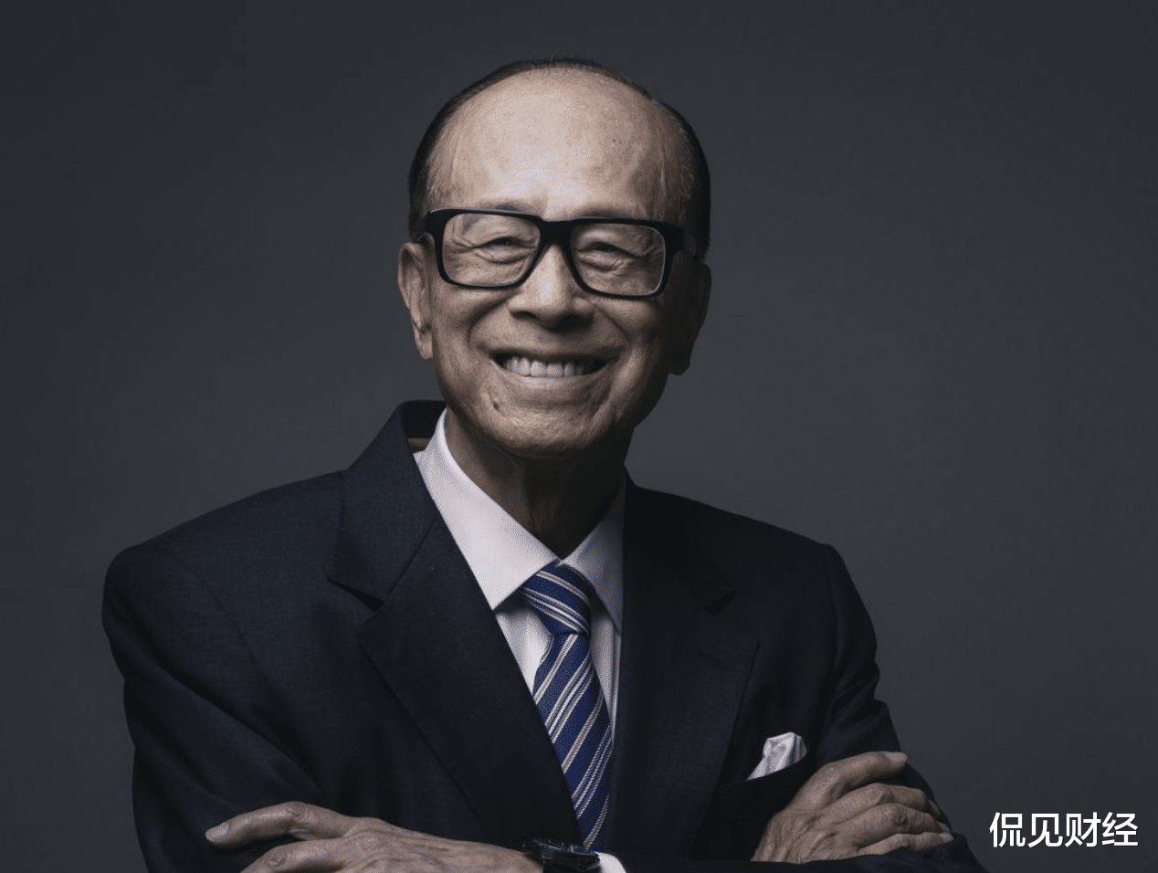 李嘉诚 身价2229亿，李嘉诚的“掉队”是从什么时候开始的？