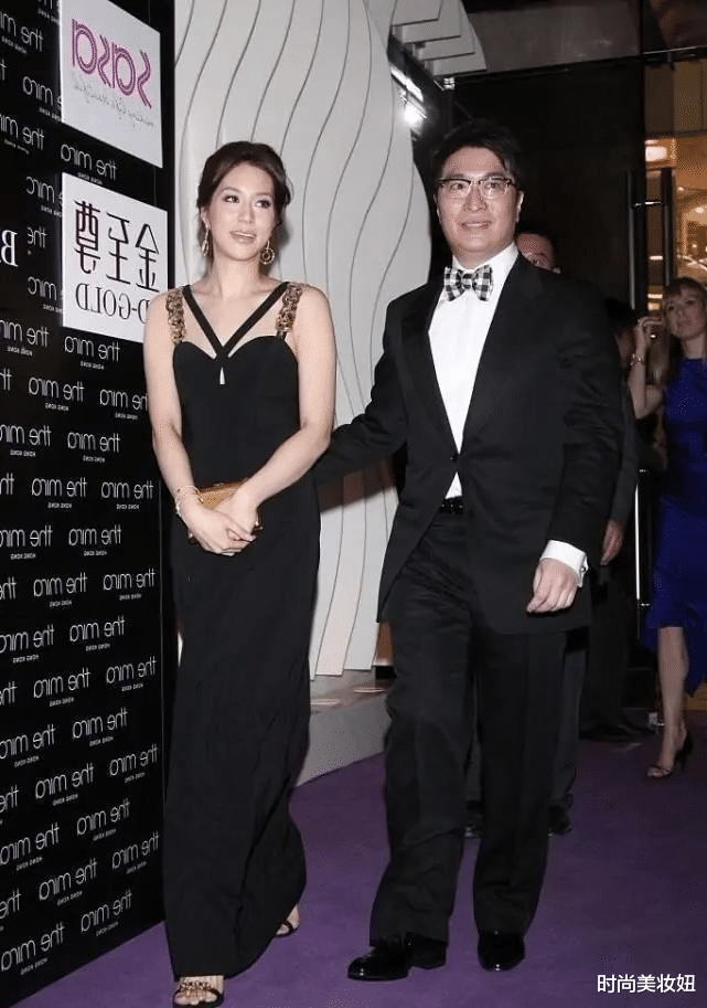 时尚美妆妞 徐子淇是最敢穿的贵妇之一，黑色吊带开叉裙，挡不住高级感