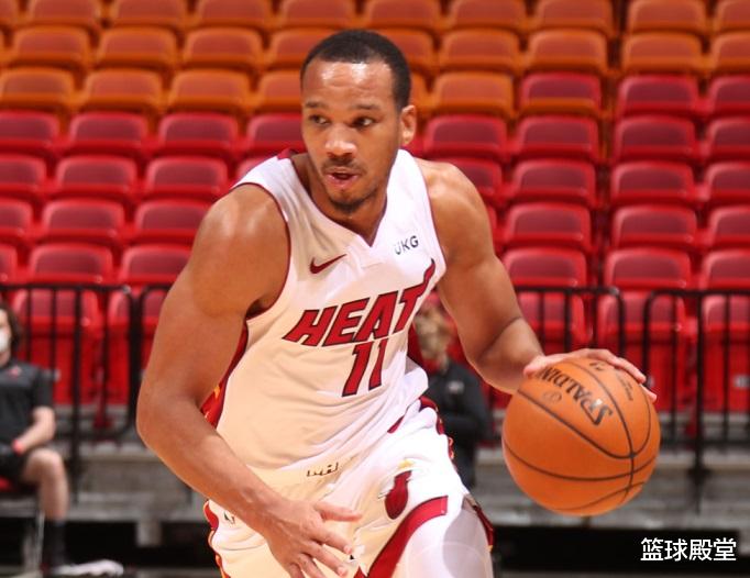 火箭隊|火箭輸灰熊！替補四核+奧利尼克大腿，布拉德利崩盤，兩人該走了