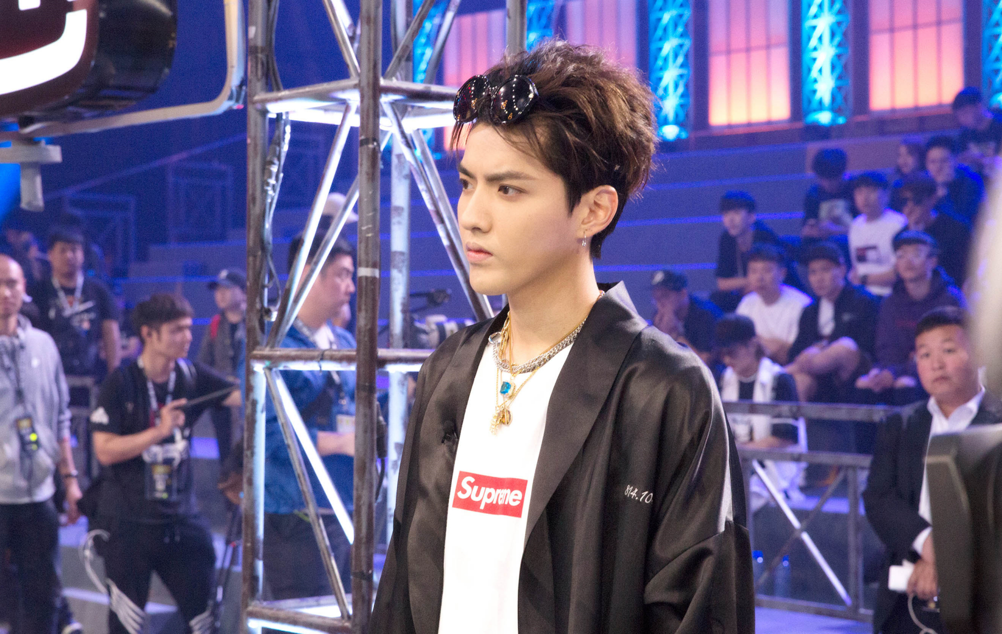 吴亦凡|央视《新闻联播》点名不良粉丝文化，缺少热度，吴亦凡何去何从