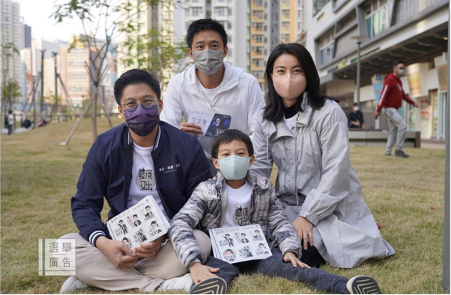 霍启刚|郭晶晶为夫上街发传单揽人气!穿着朴素太低调,霍启刚发福大肚腩