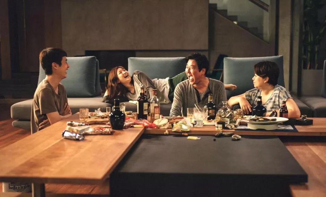 科学家 展现阶级矛盾，讽刺无处不在，《寄生虫》下的现实，有些刺眼