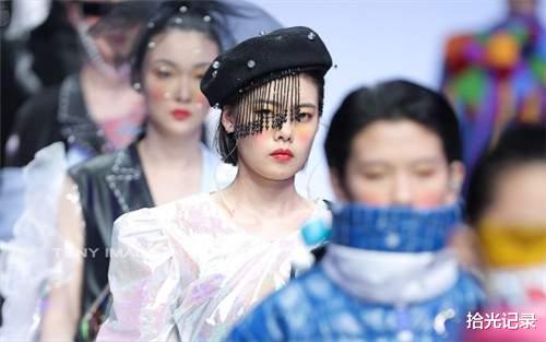 拾光记录 东北电力大学服装与服饰设计专业毕业生作品在京发布