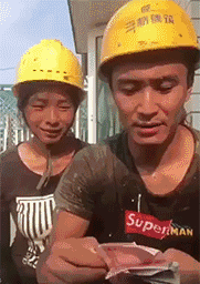减肥餐|这位女同学，长得好看也没必要这样穿啊，哈哈哈裤子上的拉链好尴尬