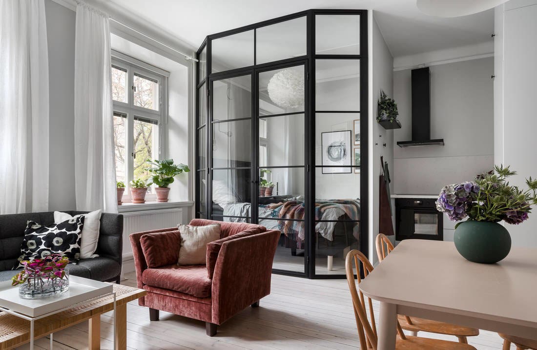 40㎡的小家,室内空间极致利用,简约而不简单,还带有桑拿房