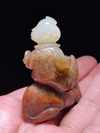 和田玉籽料|宋 和田玉籽料 白玉沁色 童子麒麟 摆件 把件