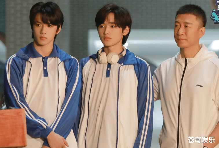 关晓彤|《萌探探探案》播出后,又一推理类综艺开录!关晓彤是唯一的女MC