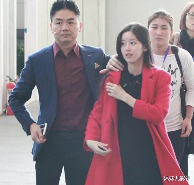 章泽天|忍了3年，章泽天打了个“翻身仗”，力压刘强东成新公司最大股东