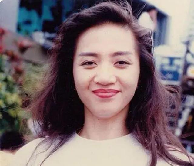 |跑了8年龙套之后，他走红30年，深扒香港喜剧天王的坦荡与忍让