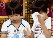 温兆宇|6岁身价1800万，却身无分文、手脚溃烂：他是最火童星，也是父亲的摇钱树