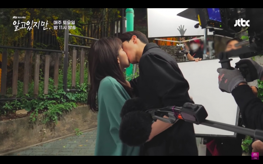 宋江|比正片还甜，《无法抗拒的他》吻戏花絮，宋江深吻韩韶禧，多角度全公开