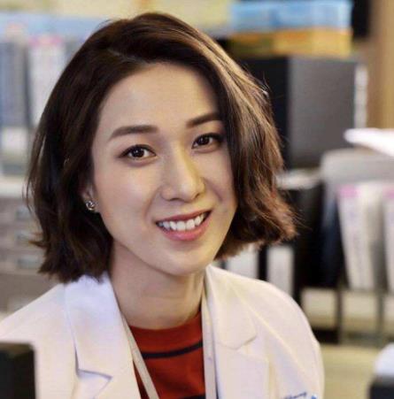 TVB|TVB不打针、不整容的中年女性，钟嘉欣越来越美，胡杏儿有风韵