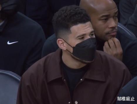 保罗|给状元上课！保罗大回环将康宁汉姆打下场，欢迎来到NBA！