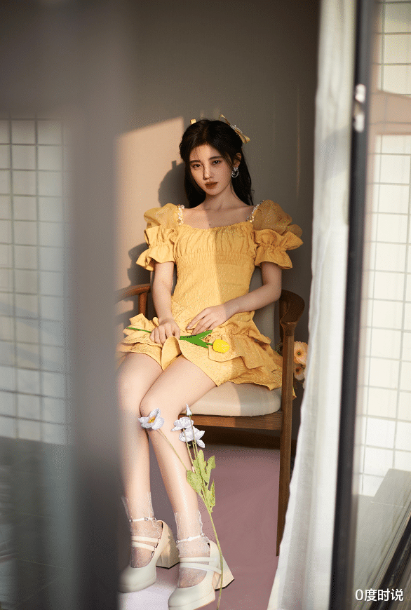 鞠婧祎|鞠婧祎穿短裙秀身材，看清她的真实腿围，确定是1米59该有的吗