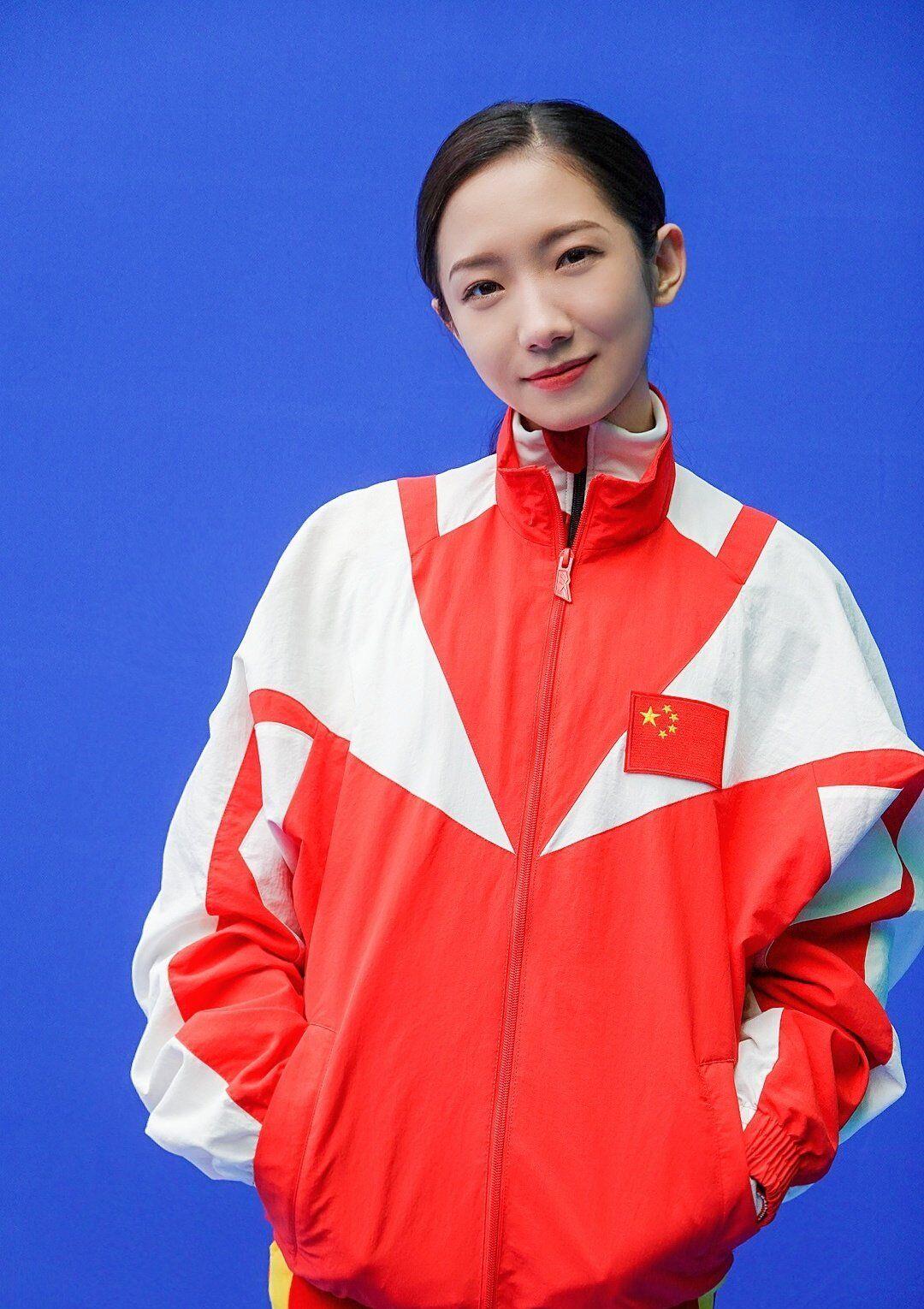 孟美岐|孟美岐饰演英雄已成定局，献礼片成洗白工具，这样的电影你会看吗