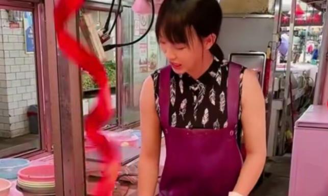 广西28岁女子卖羊肉,因高颜值走红,有人飞1000多公里一睹芳容