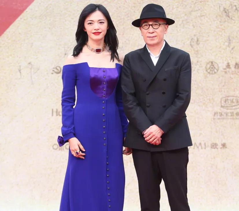 金鸡奖|金鸡奖闭幕式红毯大看点：刘浩存甜美，张小斐靓丽，宁静最性感