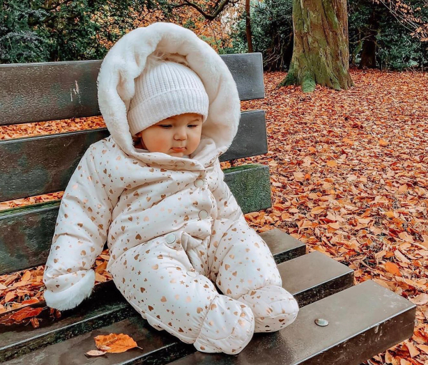 京妈说|老人怕孙子冻着，给孩子穿9件衣服！降温后“合适穿衣”才少生病