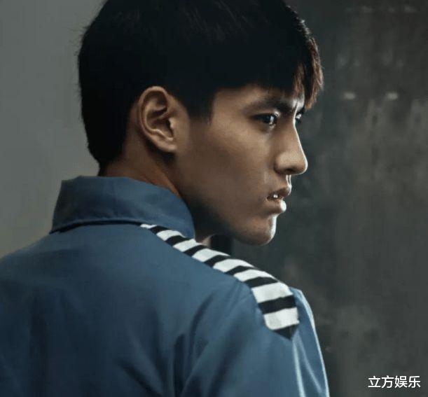 吴亦凡|吴亦凡新料：疑似已婚有娃，女方清华才女，是其父亲学校学生！