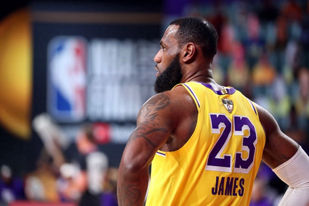 勒布朗·詹姆斯|大胆设想22年NBA荣誉归属，詹姆斯或再创辉煌，杜兰特恐陪跑！