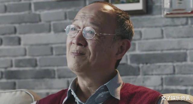 金士杰|他57岁娶22岁女学生，生活中娇妻喊他“爸爸”，60岁喜得龙凤胎