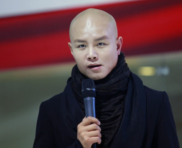 乐嘉|跌下神坛的乐嘉现状如何？被封杀是强吻谢娜得罪金星？没那么简单的