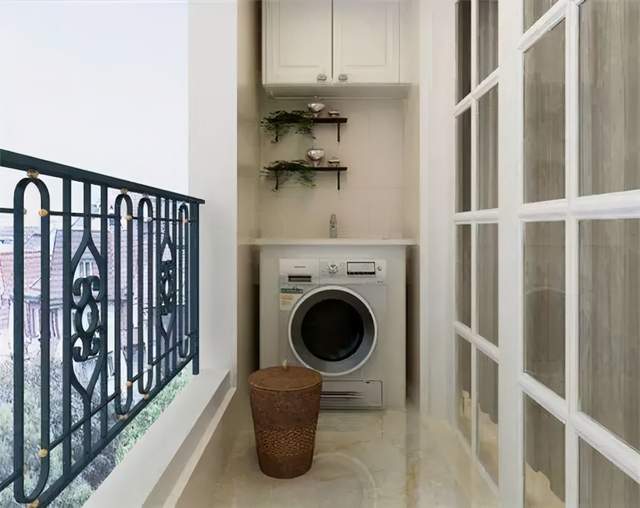 洗衣机不要放阳台上了，聪明人都挑这个地方摆放，知道太晚了