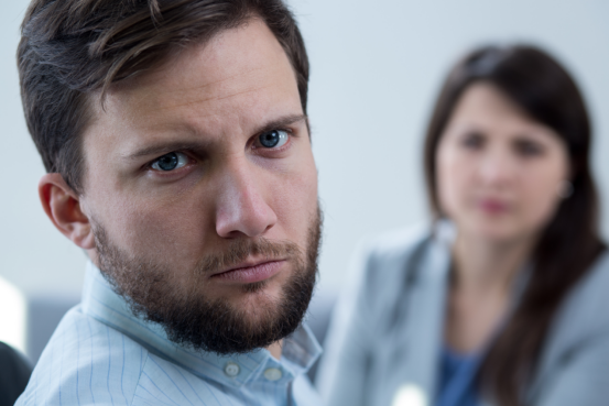 啊奇说 儿媳，你弟要结婚了，你出一半钱吧！儿媳的回答，婆婆哑口无言